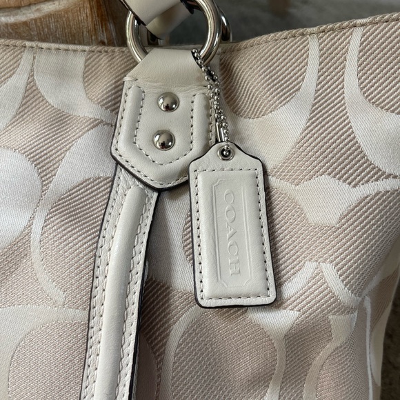 Authentic Coach Tote Bag - Picture 5 of 16